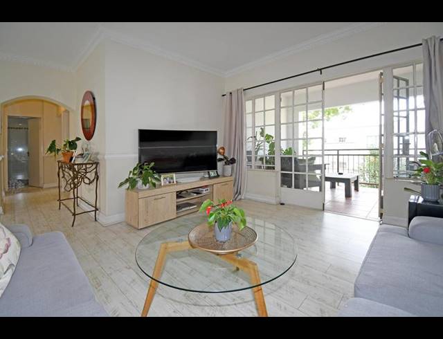 2 BEDROOM APARTMENT FOR SALE IN CRAIGHALL